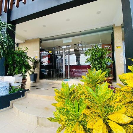 Surya Boutique Hotel Кланг Екстериор снимка