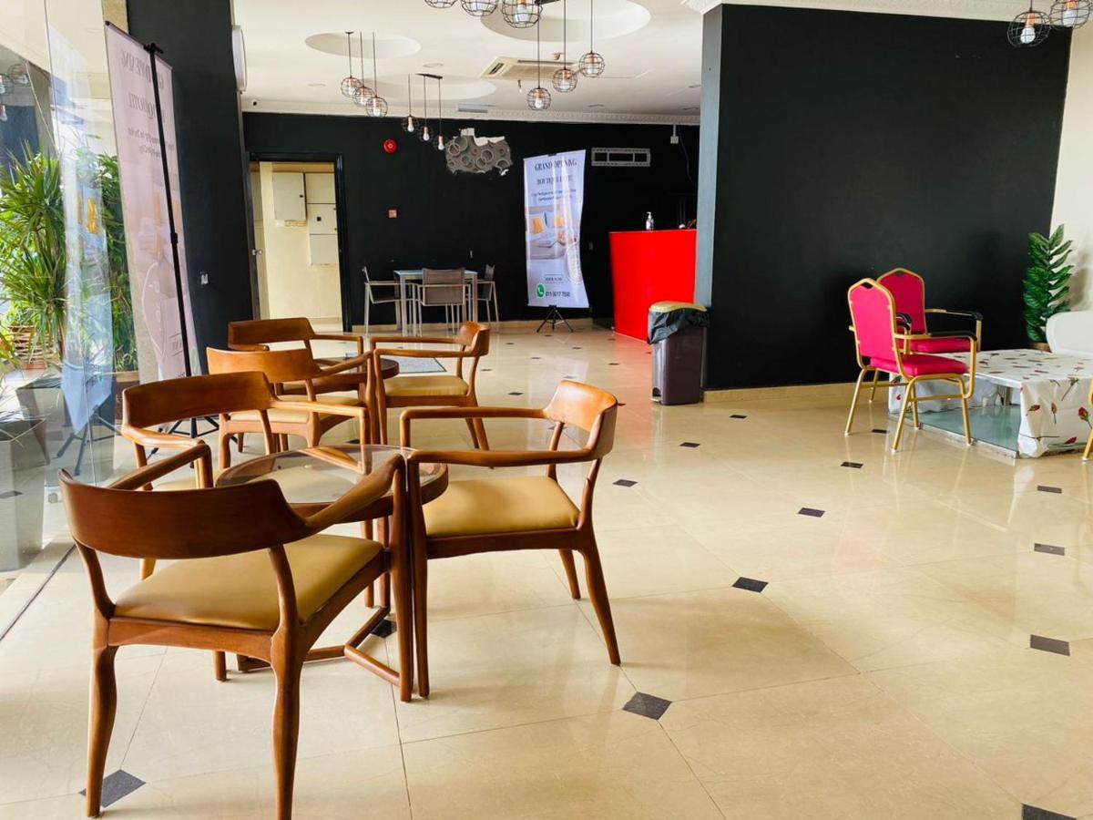Surya Boutique Hotel Кланг Екстериор снимка