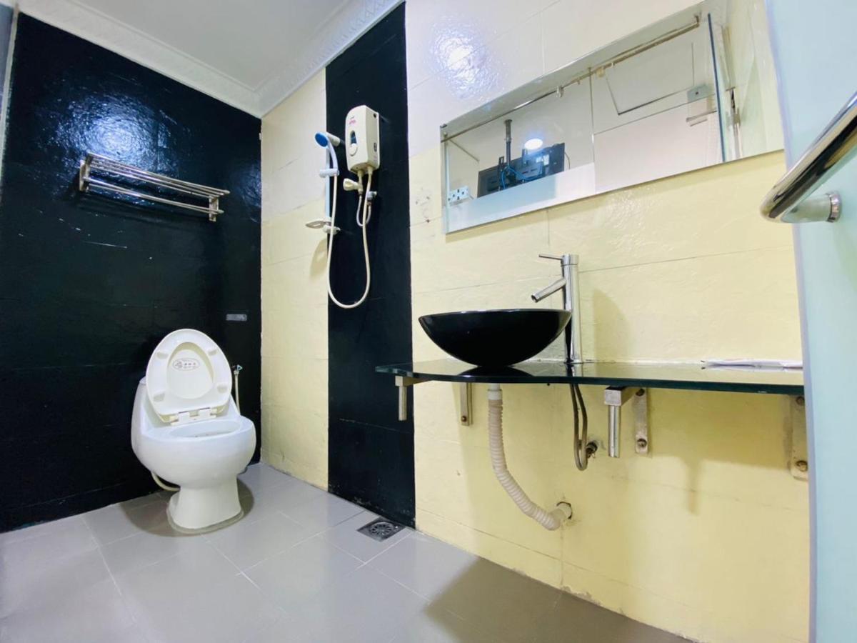 Surya Boutique Hotel Кланг Екстериор снимка
