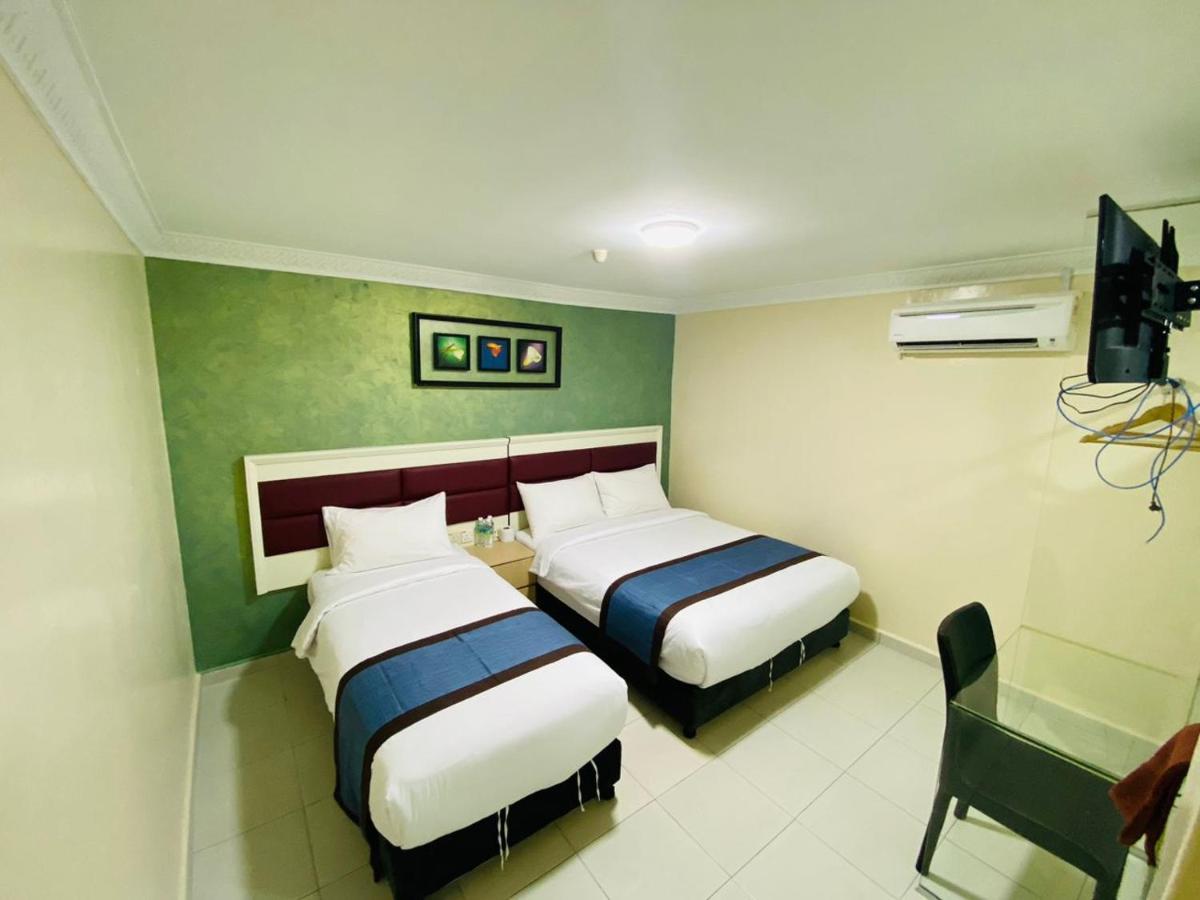 Surya Boutique Hotel Кланг Екстериор снимка