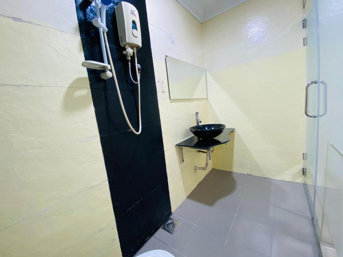 Surya Boutique Hotel Кланг Екстериор снимка