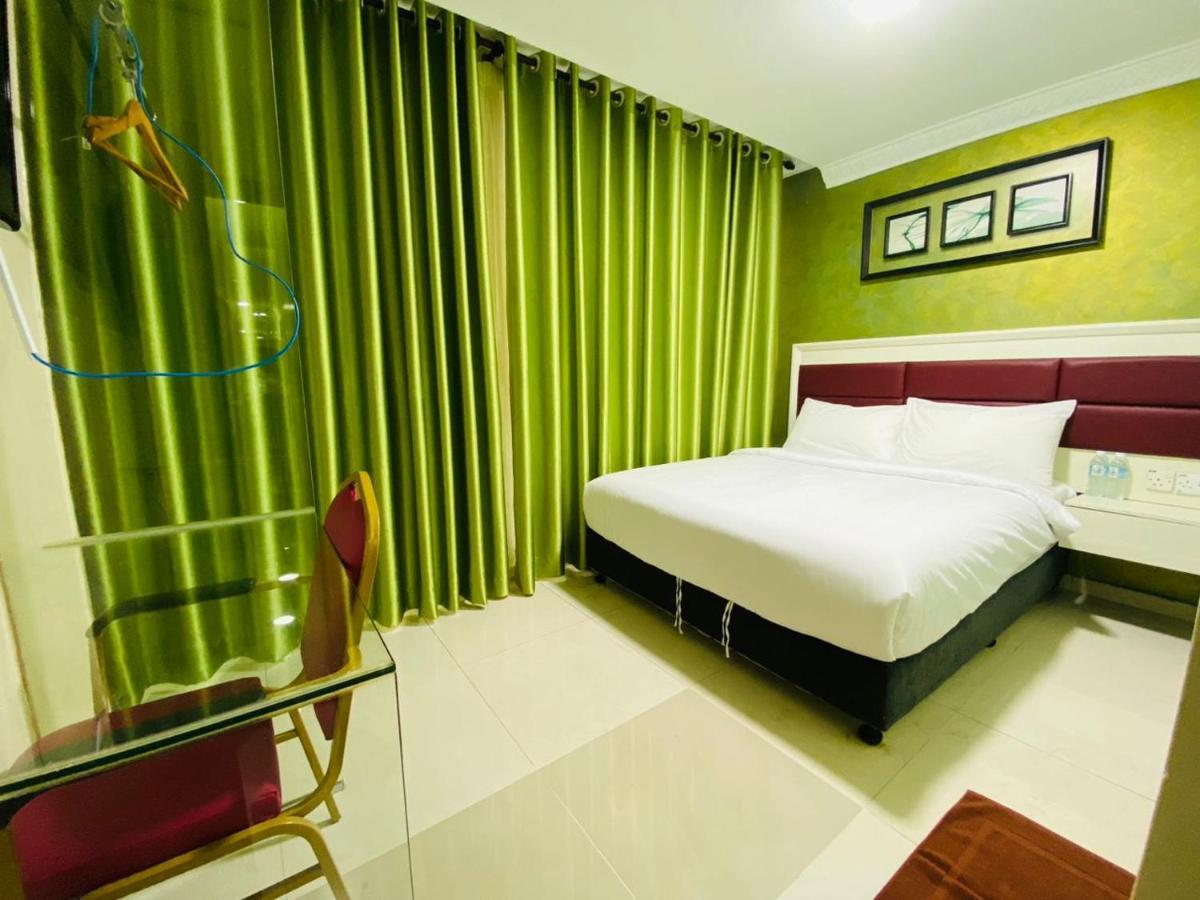Surya Boutique Hotel Кланг Екстериор снимка