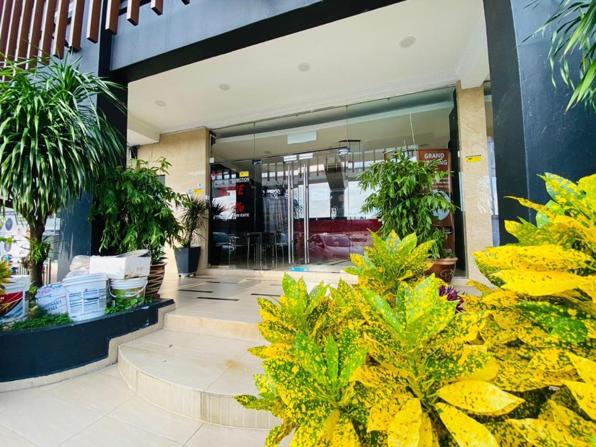 Surya Boutique Hotel Кланг Екстериор снимка
